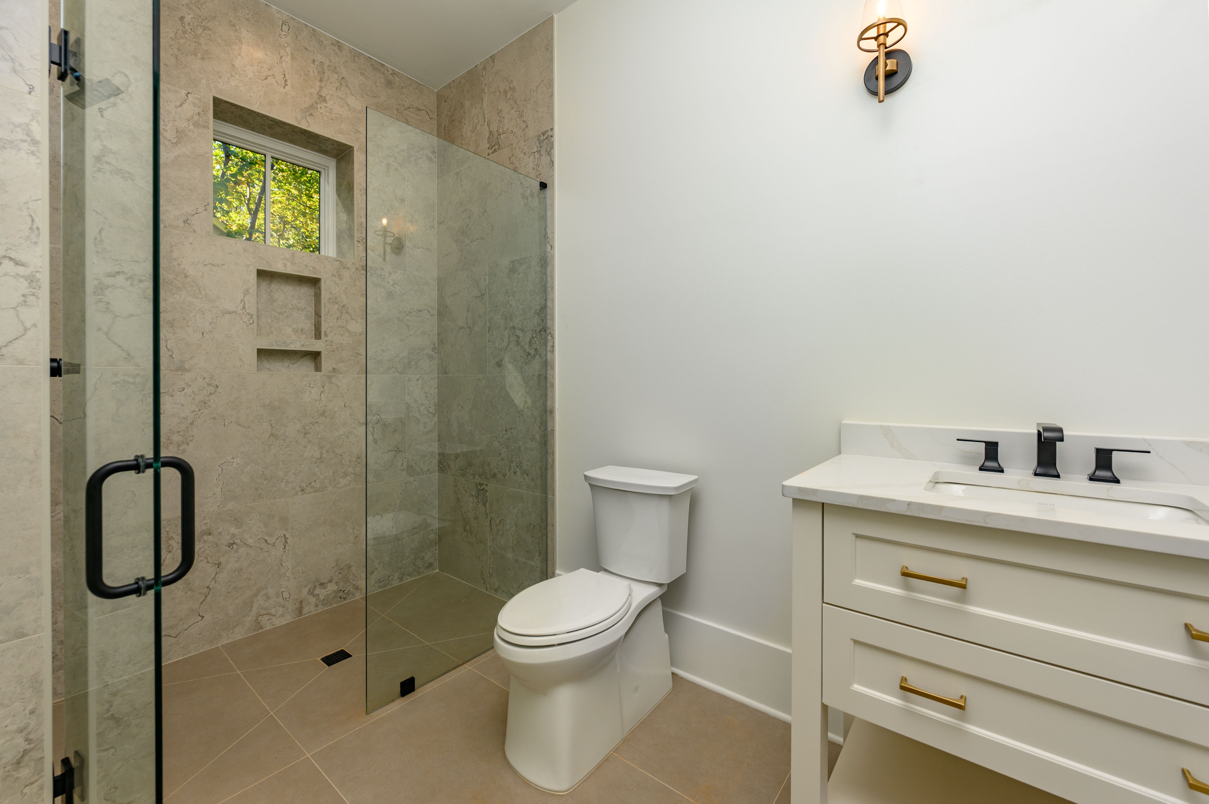 1050 Maple Ridge Way image 36